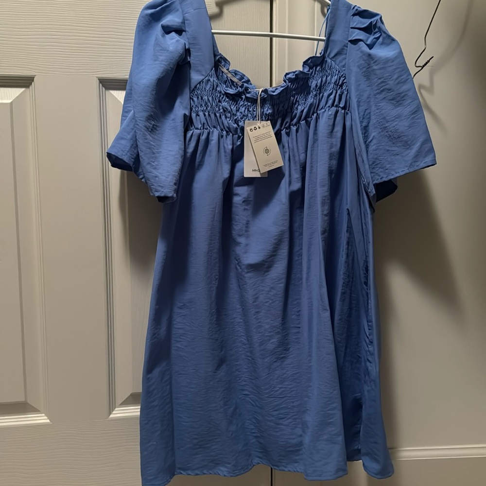 Mango dress XS. Never worn